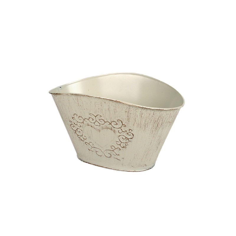 ovális szívmintás cink tál antikolt krém 17x12x8/10cm