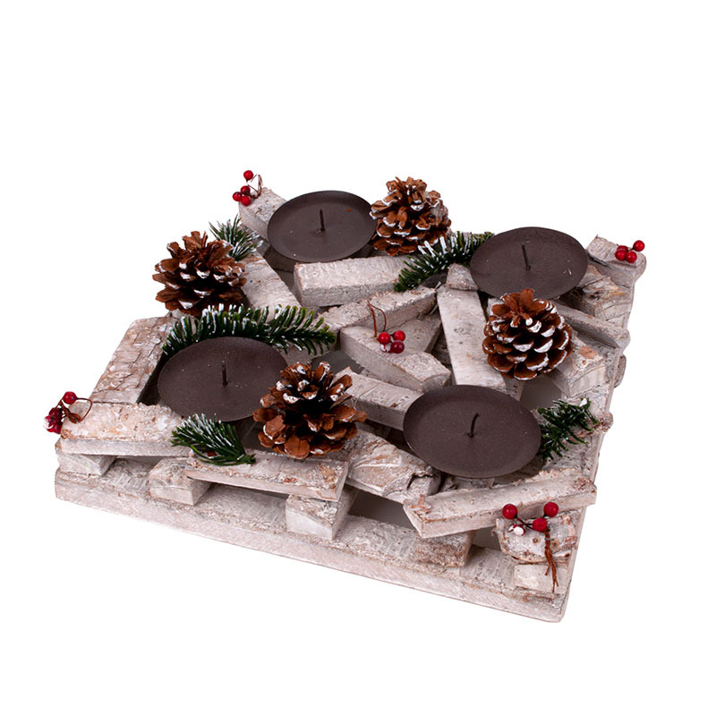 sz&ouml;gletes apr&iacute;tott fa gyertyatart&oacute; n&eacute;gy t&uuml;sk&eacute;vel 30x30x6/11cm